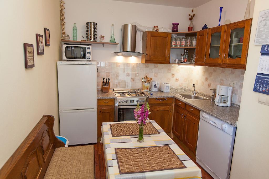 Apartments Villa Americana Jadranovo Kamer foto