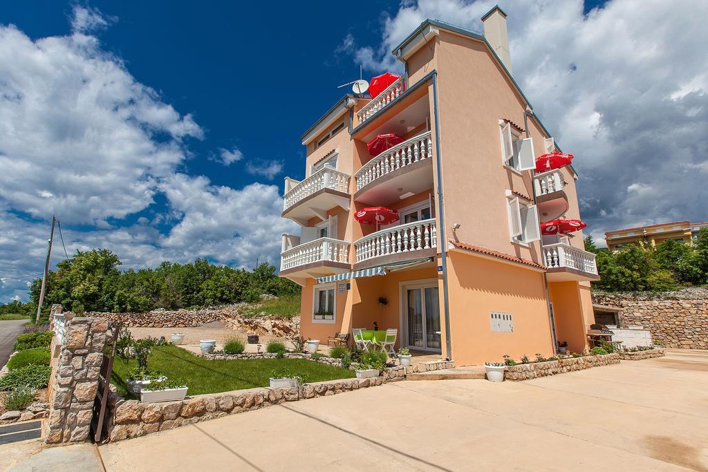 Apartments Villa Americana Jadranovo Buitenkant foto